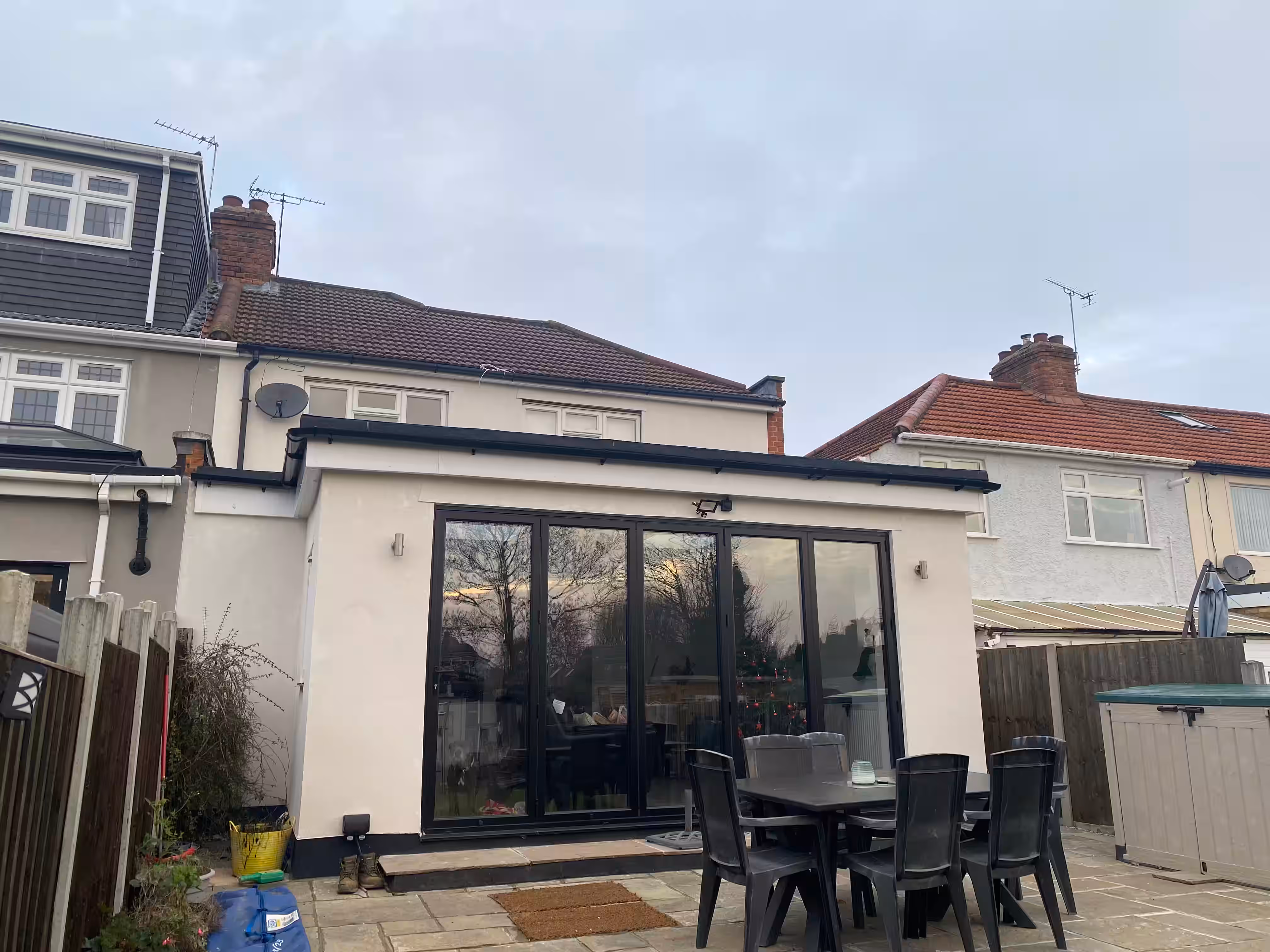 Spacious Living Room Extension image 2
